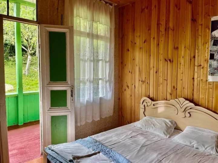 Guest House Guliada Gordi Bagian luar foto