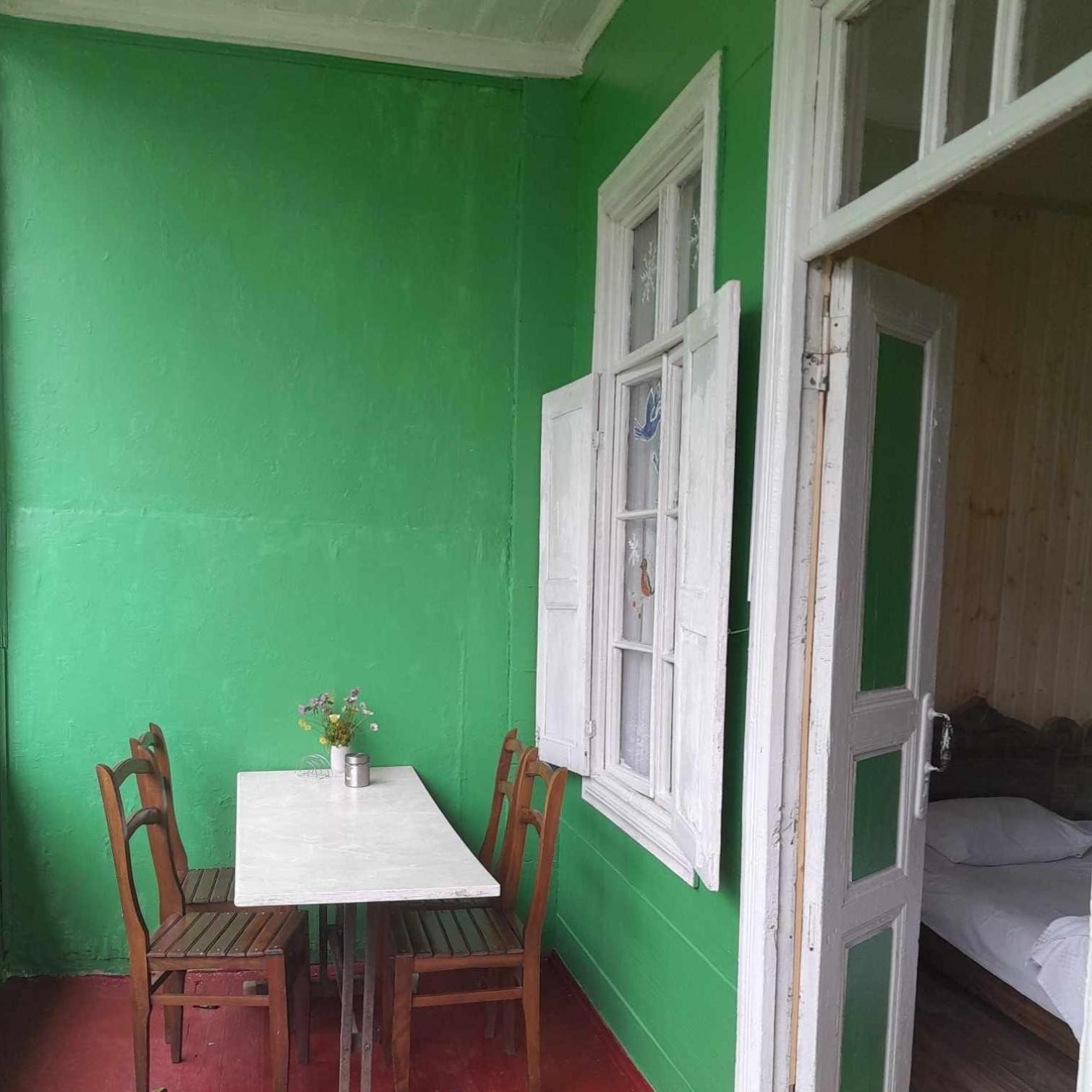 Guest House Guliada Gordi Bagian luar foto