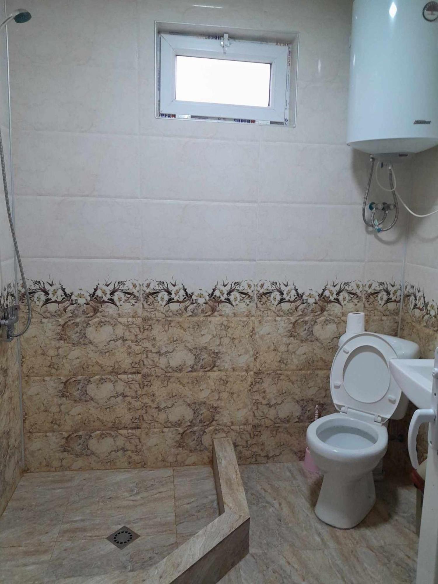 Guest House Guliada Gordi Bagian luar foto