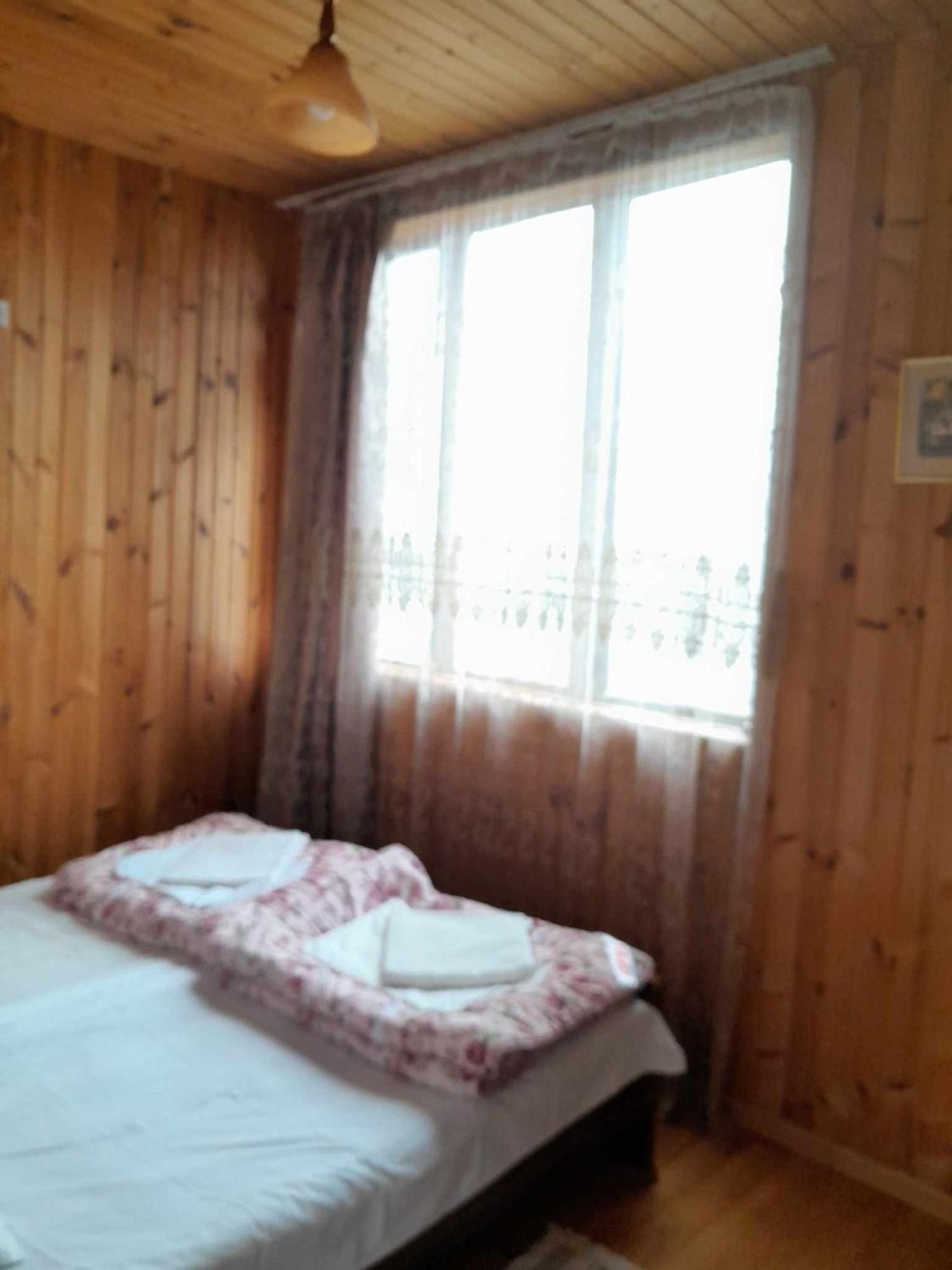 Guest House Guliada Gordi Bagian luar foto