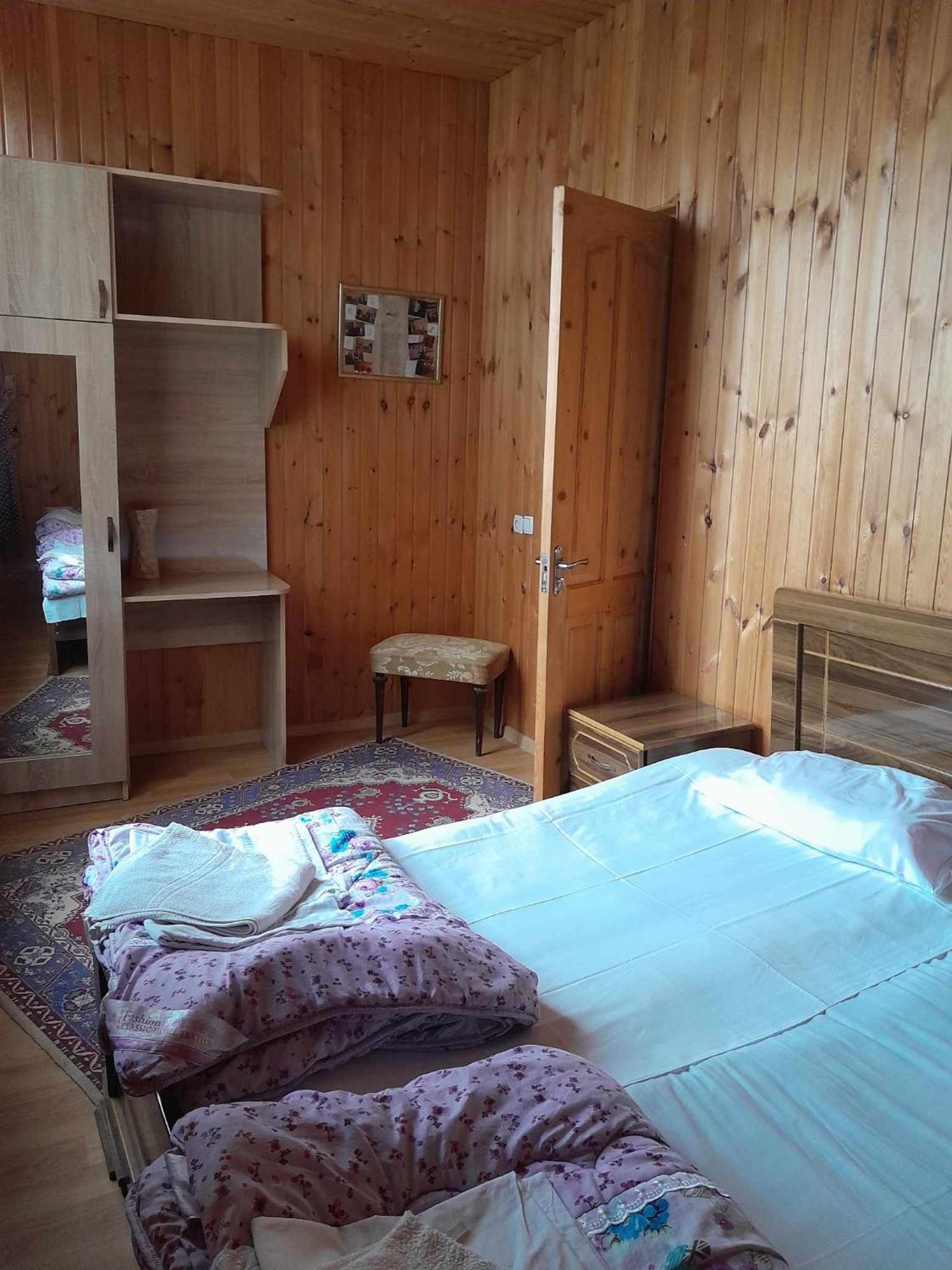 Guest House Guliada Gordi Bagian luar foto