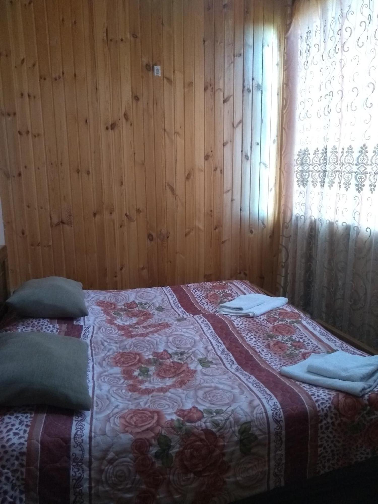 Guest House Guliada Gordi Bagian luar foto